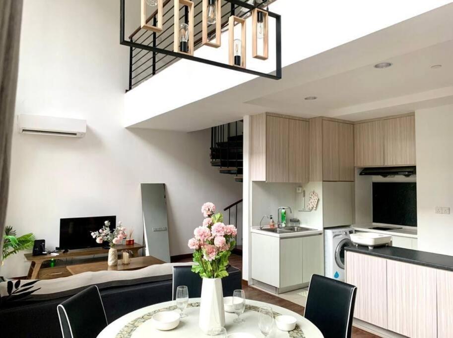 Pangsapuri Nine'suite @ Riverson Soho - Duplex 2br Poolview Kota Kinabalu