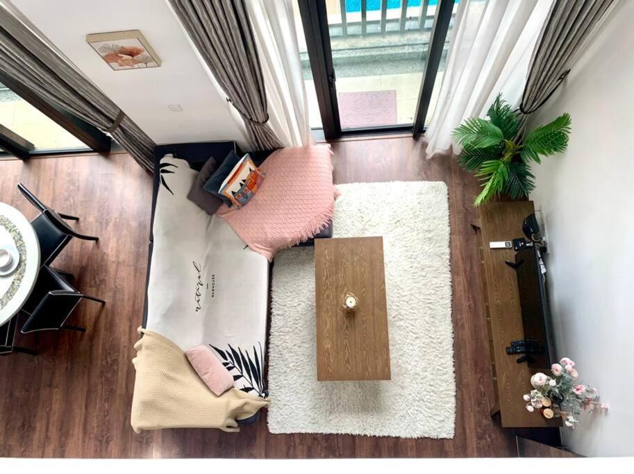 Nine'suite @ Riverson Soho - Duplex 2br Poolview